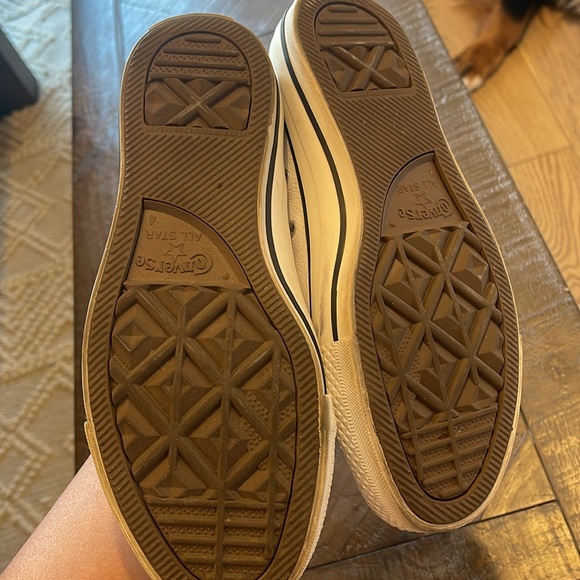 Converse all star white leather shoes women’s 6 men’s 4 - Picture 3 of 5